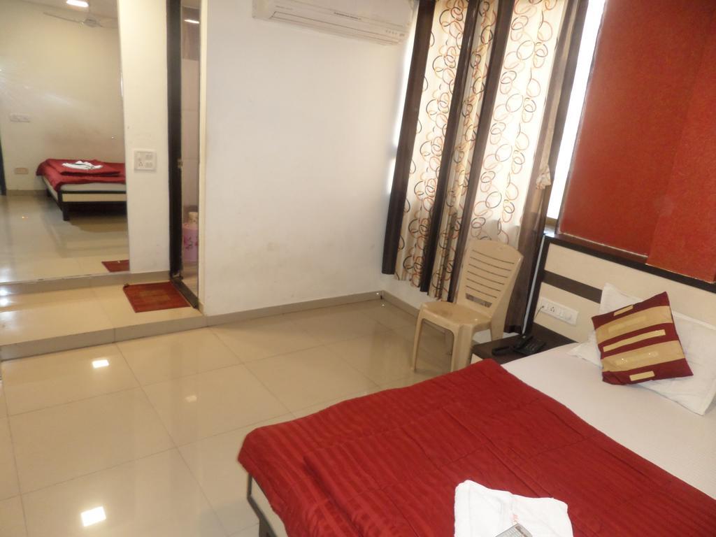 Hotel Minerva Residency Mumbai Room photo